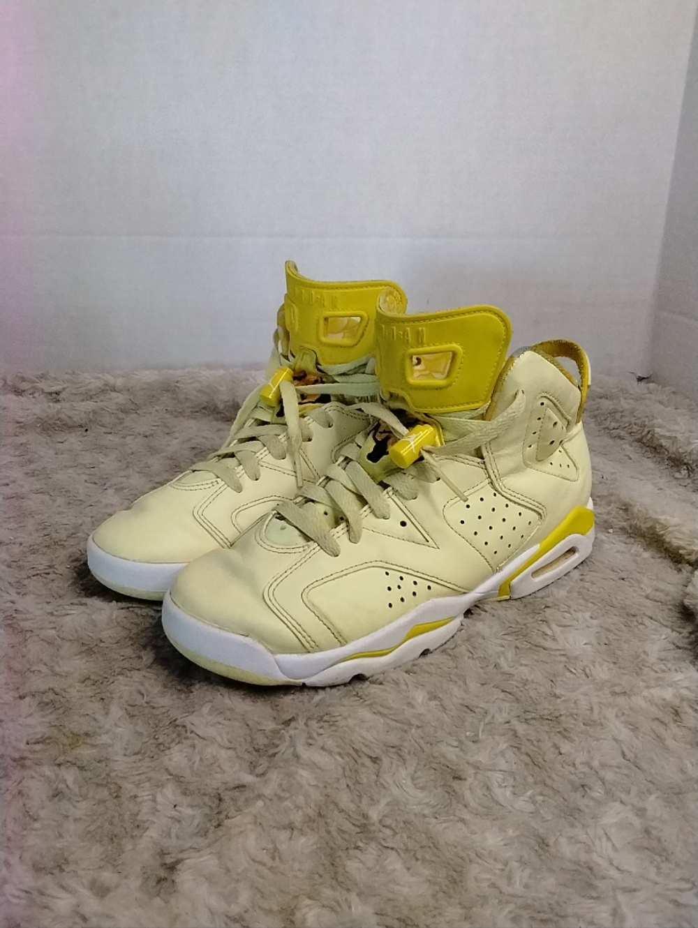 Nike Air Jordan 6 Size 6Y Dynamic Yellow Floral 543390-800 Youth Shoes Sneakers